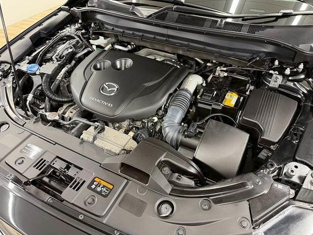 ＣＸ－５ ＸＤ　ブラックトーンエディション　全周囲カメラ／サンルーフ／ＢＯＳＥスピーカー／レーダクルーズコントロール／マツダコネクトナビ／ヘッドアップディスプレイ／シートヒーター／クリアランスソナー／電動リヤゲート／パドルシフト／パワーシート（18枚目）