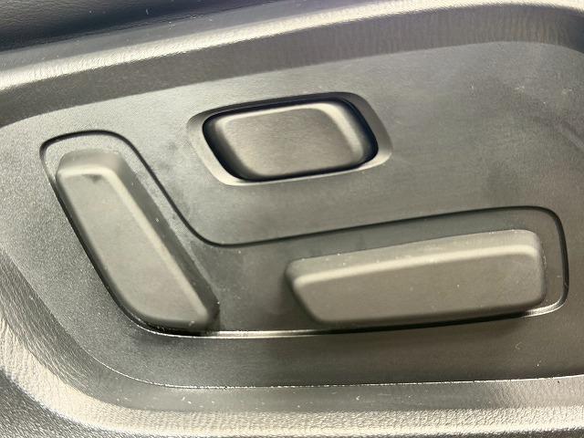 ＣＸ－５ ＸＤ　ブラックトーンエディション　全周囲カメラ／サンルーフ／ＢＯＳＥスピーカー／レーダクルーズコントロール／マツダコネクトナビ／ヘッドアップディスプレイ／シートヒーター／クリアランスソナー／電動リヤゲート／パドルシフト／パワーシート（57枚目）