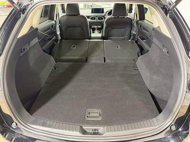 ＣＸ－５ ＸＤ　ブラックトーンエディション　全周囲カメラ／サンルーフ／ＢＯＳＥスピーカー／レーダクルーズコントロール／マツダコネクトナビ／ヘッドアップディスプレイ／シートヒーター／クリアランスソナー／電動リヤゲート／パドルシフト／パワーシート（64枚目）