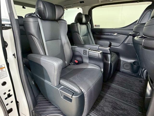 ヴェルファイア 2.5Z Gエディション フリップダウンモニター/デジタルインナーミラー/レーダークルーズコントロール/純正ディスプレイオーディオ/シートヒーター/シートクーラー/ブラインドスポットモニター/CD・DVDデッキ(32枚目)