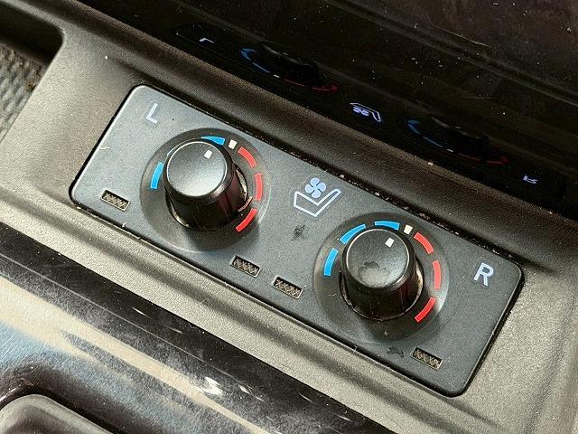 ヴェルファイア 2.5Z Gエディション フリップダウンモニター/デジタルインナーミラー/レーダークルーズコントロール/純正ディスプレイオーディオ/シートヒーター/シートクーラー/ブラインドスポットモニター/CD・DVDデッキ(56枚目)