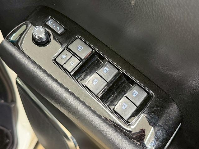 ヴェルファイア 2.5Z Gエディション フリップダウンモニター/デジタルインナーミラー/レーダークルーズコントロール/純正ディスプレイオーディオ/シートヒーター/シートクーラー/ブラインドスポットモニター/CD・DVDデッキ(64枚目)