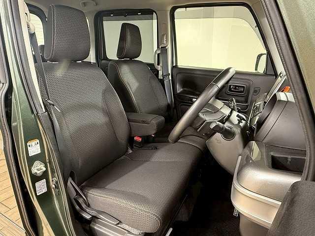 スペーシアギア ハイブリッドＸＺ　ターボ　全周囲カメラ／レーダークルーズコントロール／シートヒーター／ＬＥＤヘッドライト／スマートキー／プッシュスタート／純正ナビ／ヘッドアップディスプレイ／両側電動スライドドア／レーンキープアシスト／衝突軽減（5枚目）