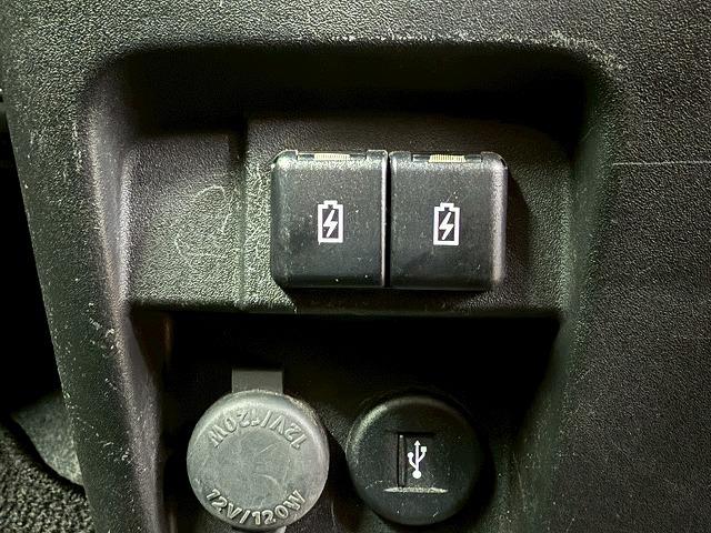 スペーシアギア ハイブリッドＸＺ　ターボ　全周囲カメラ／レーダークルーズコントロール／シートヒーター／ＬＥＤヘッドライト／スマートキー／プッシュスタート／純正ナビ／ヘッドアップディスプレイ／両側電動スライドドア／レーンキープアシスト／衝突軽減（40枚目）