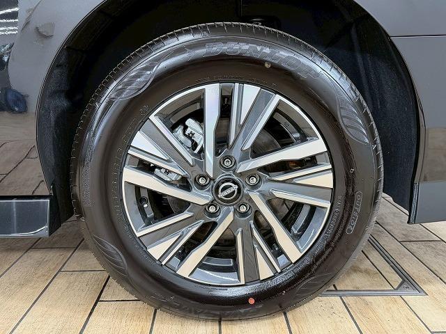 セレナ ハイウェイスターＶ　アラウンドビューモニター／純正１２．３インチナビ／プロパイロット／両側電動スライドドア／デジタルインナーミラー／ダブルエアコン／インテリジェントキー／プッシュスタート／ブラインドスポットモニター（30枚目）