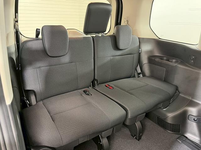 セレナ ハイウェイスターＶ　アラウンドビューモニター／純正１２．３インチナビ／プロパイロット／両側電動スライドドア／デジタルインナーミラー／ダブルエアコン／インテリジェントキー／プッシュスタート／ブラインドスポットモニター（34枚目）