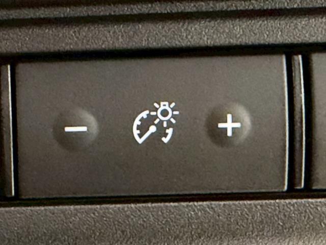 セレナ ハイウェイスターＶ　アラウンドビューモニター／純正１２．３インチナビ／プロパイロット／両側電動スライドドア／デジタルインナーミラー／ダブルエアコン／インテリジェントキー／プッシュスタート／ブラインドスポットモニター（73枚目）