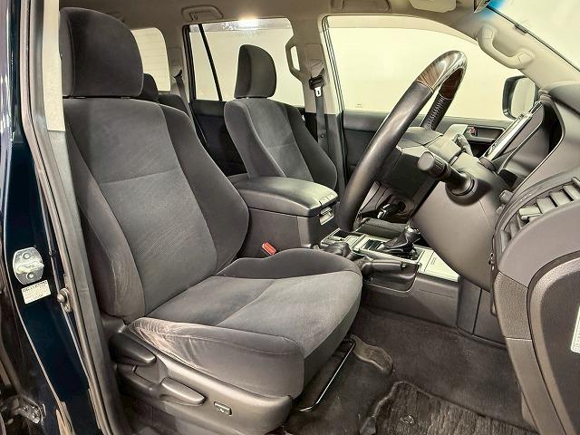 ランドクルーザープラド ＴＸ　レーダークルーズコントロール／マーテルギアアルミホイール／純正ナビ／ＥＴＣ／バックカメラ／寒冷地仕様／クリアランスソナー／オートマチックハイビーム／オートエアコン／スマートキー／プッシュスタート（32枚目）