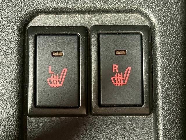 ジムニー ＸＣ　クルーズコントロール／シートヒーター／バックカメラ／ＬＥＤヘッドライト／ナビ／バックカメラ／ＥＴＣ／スマートキー／プッシュスタート／オートエアコン／ヘッドライトウォッシャー／車線逸脱／背面タイヤ（8枚目）