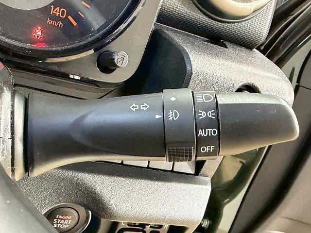 ジムニー ＸＣ　５速ＭＴ／クルーズコントロール／ＭＴタイヤ／シートヒーター／パナソニックフローティングナビ／スマートキー／プッシュスタート／車線逸脱／衝突軽減／ＥＴＣ／ヘッドライトウォッシャー／オートエアコン（41枚目）