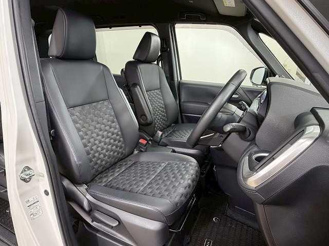 ヴォクシー Ｓ－Ｚ　１０．５型ナビ／電動リヤゲート／レーダークルーズコントロール／バックカメラ／両側電動スライドドア／ブラインドスポットモニター／シートヒーター／純正１７インチアルミホイール装備／ＬＥＤヘッドライト（5枚目）