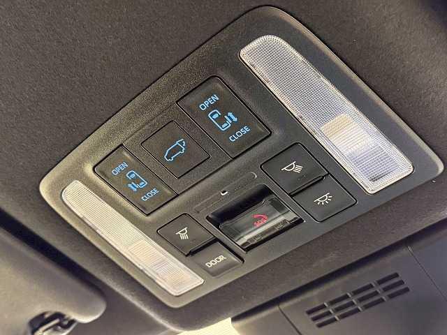 ヴォクシー Ｓ－Ｚ　１０．５型ナビ／電動リヤゲート／レーダークルーズコントロール／バックカメラ／両側電動スライドドア／ブラインドスポットモニター／シートヒーター／純正１７インチアルミホイール装備／ＬＥＤヘッドライト（8枚目）