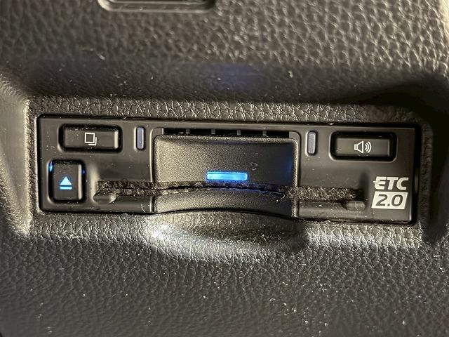 ヴォクシー Ｓ－Ｚ　１０．５型ナビ／電動リヤゲート／レーダークルーズコントロール／バックカメラ／両側電動スライドドア／ブラインドスポットモニター／シートヒーター／純正１７インチアルミホイール装備／ＬＥＤヘッドライト（60枚目）