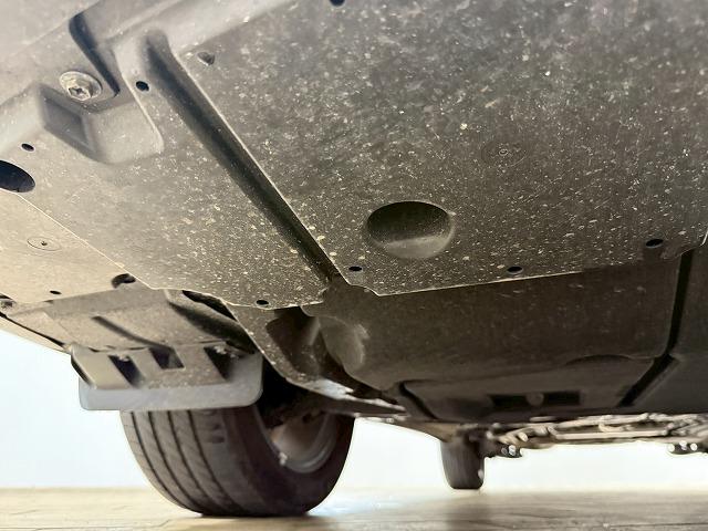 カローラクロス ハイブリッド Z パノラマルーフ/レーダクルーズコントロール/セーフティーセンス/純正ディスプレイオーディオ/バックカメラ/シートヒーター/ブラインドスポットモニター/オートマチックハイビーム/電動リヤゲート/LED(29枚目)