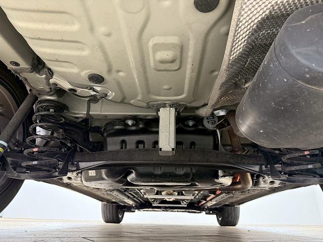 カローラクロス ハイブリッド Z パノラマルーフ/レーダクルーズコントロール/セーフティーセンス/純正ディスプレイオーディオ/バックカメラ/シートヒーター/ブラインドスポットモニター/オートマチックハイビーム/電動リヤゲート/LED(34枚目)