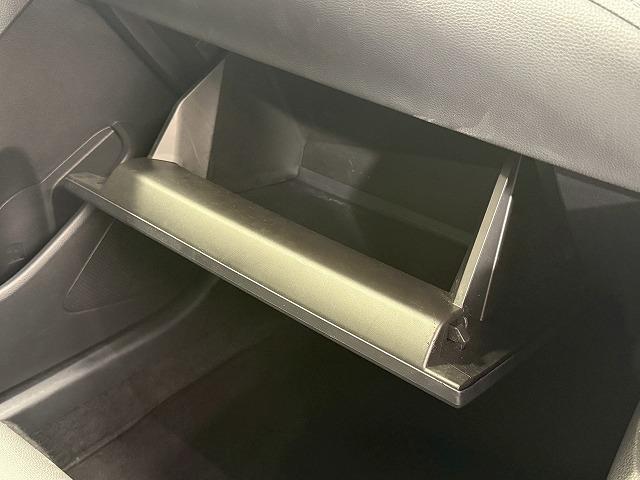 カローラクロス ハイブリッド Z パノラマルーフ/レーダクルーズコントロール/セーフティーセンス/純正ディスプレイオーディオ/バックカメラ/シートヒーター/ブラインドスポットモニター/オートマチックハイビーム/電動リヤゲート/LED(48枚目)