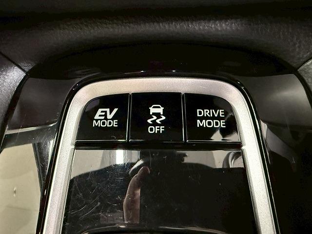 カローラクロス ハイブリッド Z パノラマルーフ/レーダクルーズコントロール/セーフティーセンス/純正ディスプレイオーディオ/バックカメラ/シートヒーター/ブラインドスポットモニター/オートマチックハイビーム/電動リヤゲート/LED(50枚目)