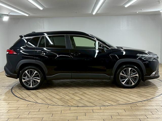 カローラクロス ハイブリッド Z パノラマルーフ/レーダクルーズコントロール/セーフティーセンス/純正ディスプレイオーディオ/バックカメラ/シートヒーター/ブラインドスポットモニター/オートマチックハイビーム/電動リヤゲート/LED(60枚目)