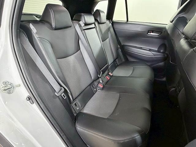 カローラクロス ハイブリッド Z 全周囲カメラ/ガラスルーフ/レーダークルーズコントロール/ブラインドスポットモニター/セーフティーセンス/電動リヤゲート/シートヒーター/パワーシート/ETC/LEDヘッドライト/純正ディスプレイ(6枚目)