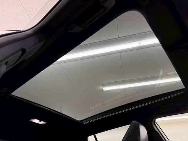 カローラクロス ハイブリッド Z 全周囲カメラ/ガラスルーフ/レーダークルーズコントロール/ブラインドスポットモニター/セーフティーセンス/電動リヤゲート/シートヒーター/パワーシート/ETC/LEDヘッドライト/純正ディスプレイ(8枚目)