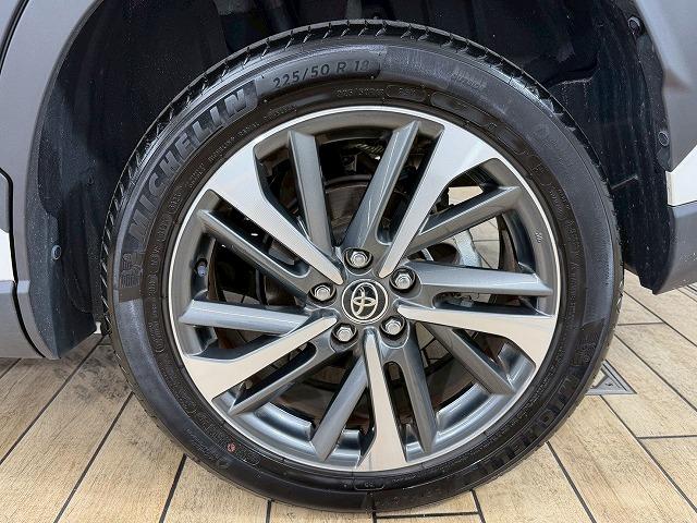 カローラクロス ハイブリッド Z 全周囲カメラ/ガラスルーフ/レーダークルーズコントロール/ブラインドスポットモニター/セーフティーセンス/電動リヤゲート/シートヒーター/パワーシート/ETC/LEDヘッドライト/純正ディスプレイ(22枚目)