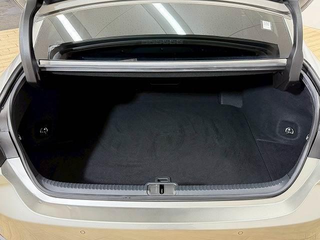 ES ES300h バージョンL 全周囲カメラ/サンルーフ/デジタルアウターミラー/ブラインドスポットモニター/シートヒーター/シートクーラー/純正12.3インチナビ/レーダクルーズコントロール/パドルシフト/パワーシート(13枚目)