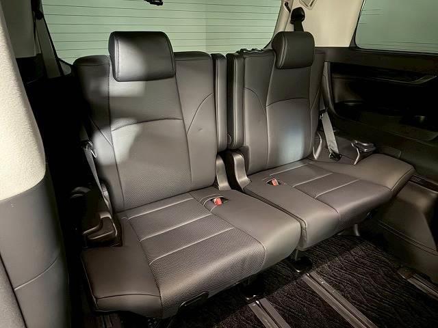 アルファード Ｓ“Ｃ　パッケージ”　後席モニター／レーダークルーズコントロール／三眼ＬＥＤヘッド／ＥＴＣ／セーフティーセンス／両側電動スライドドア／パワーバッグドア／シートヒーター／ベンチレーション／ＣＤ・ＤＶＤデッキ／スマートキー（7枚目）