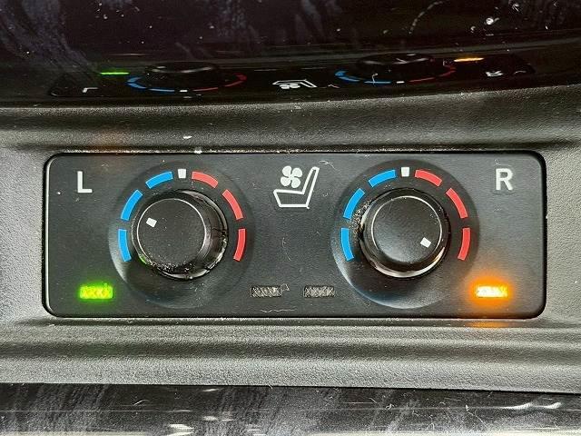 アルファード Ｓ“Ｃ　パッケージ”　後席モニター／レーダークルーズコントロール／三眼ＬＥＤヘッド／ＥＴＣ／セーフティーセンス／両側電動スライドドア／パワーバッグドア／シートヒーター／ベンチレーション／ＣＤ・ＤＶＤデッキ／スマートキー（11枚目）