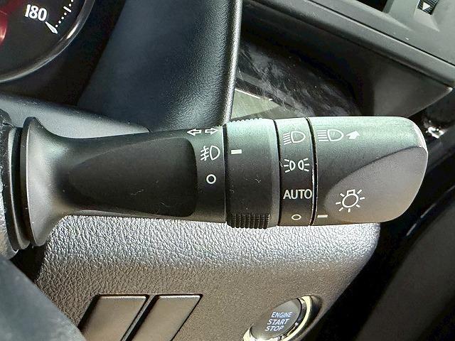 アルファード Ｓ“Ｃ　パッケージ”　後席モニター／レーダークルーズコントロール／三眼ＬＥＤヘッド／ＥＴＣ／セーフティーセンス／両側電動スライドドア／パワーバッグドア／シートヒーター／ベンチレーション／ＣＤ・ＤＶＤデッキ／スマートキー（26枚目）