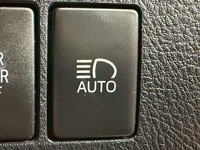 アルファード Ｓ“Ｃ　パッケージ”　後席モニター／レーダークルーズコントロール／三眼ＬＥＤヘッド／ＥＴＣ／セーフティーセンス／両側電動スライドドア／パワーバッグドア／シートヒーター／ベンチレーション／ＣＤ・ＤＶＤデッキ／スマートキー（44枚目）