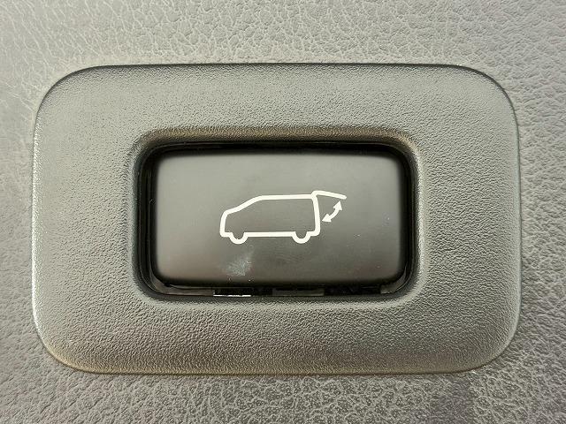 アルファード Ｓ“Ｃ　パッケージ”　後席モニター／レーダークルーズコントロール／三眼ＬＥＤヘッド／ＥＴＣ／セーフティーセンス／両側電動スライドドア／パワーバッグドア／シートヒーター／ベンチレーション／ＣＤ・ＤＶＤデッキ／スマートキー（57枚目）