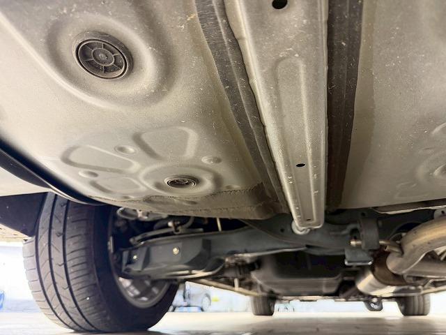 アルファード Ｓ“Ｃ　パッケージ”　後席モニター／レーダークルーズコントロール／三眼ＬＥＤヘッド／ＥＴＣ／セーフティーセンス／両側電動スライドドア／パワーバッグドア／シートヒーター／ベンチレーション／ＣＤ・ＤＶＤデッキ／スマートキー（62枚目）