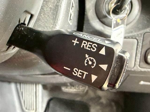 FJクルーザー ブラックカラーパッケージ ミッキートンプソン17アルミホイール/リフトアップ/フルセグ/Bluetooth/ETC/クルーズコントロール/クリアランスソナー/横滑り防止装置/4WD/キーレスエントリー/パワーウィンドウ(9枚目)