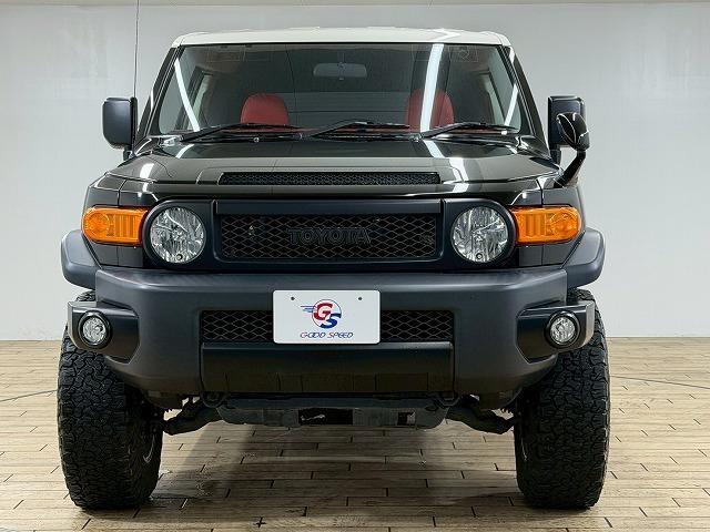FJクルーザー ブラックカラーパッケージ ミッキートンプソン17アルミホイール/リフトアップ/フルセグ/Bluetooth/ETC/クルーズコントロール/クリアランスソナー/横滑り防止装置/4WD/キーレスエントリー/パワーウィンドウ(68枚目)