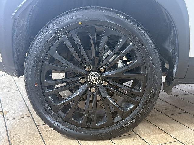 ヤリスクロス ハイブリッドＺ　ウルバーノ　全周囲カメラ／シートヒーター／アダプティブクルーズコントロール／ブラインドスポットモニター／ディスプレイオーディオ／ＥＴＣ／フルセグ／ナビ／スマートキー／パワーシート／ＨＤＭＩ／シートヒーター（24枚目）