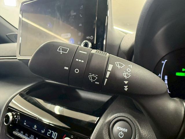 ヤリスクロス ハイブリッドＺ　ウルバーノ　全周囲カメラ／シートヒーター／アダプティブクルーズコントロール／ブラインドスポットモニター／ディスプレイオーディオ／ＥＴＣ／フルセグ／ナビ／スマートキー／パワーシート／ＨＤＭＩ／シートヒーター（25枚目）