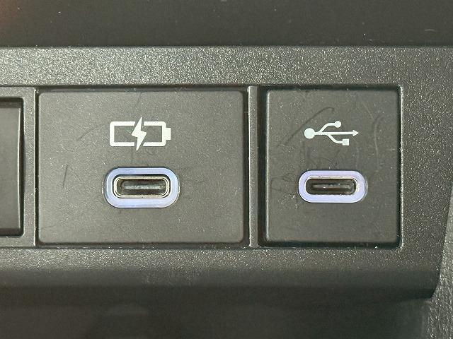 ヤリスクロス ハイブリッドＺ　ウルバーノ　全周囲カメラ／シートヒーター／アダプティブクルーズコントロール／ブラインドスポットモニター／ディスプレイオーディオ／ＥＴＣ／フルセグ／ナビ／スマートキー／パワーシート／ＨＤＭＩ／シートヒーター（46枚目）