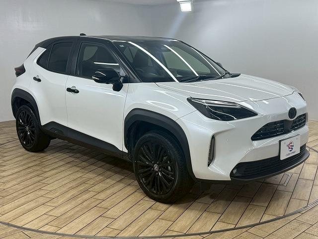 ヤリスクロス ハイブリッドＺ　ウルバーノ　全周囲カメラ／シートヒーター／アダプティブクルーズコントロール／ブラインドスポットモニター／ディスプレイオーディオ／ＥＴＣ／フルセグ／ナビ／スマートキー／パワーシート／ＨＤＭＩ／シートヒーター（63枚目）