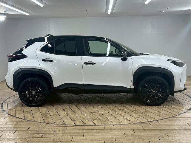 ヤリスクロス ハイブリッドＺ　ウルバーノ　全周囲カメラ／シートヒーター／アダプティブクルーズコントロール／ブラインドスポットモニター／ディスプレイオーディオ／ＥＴＣ／フルセグ／ナビ／スマートキー／パワーシート／ＨＤＭＩ／シートヒーター（65枚目）