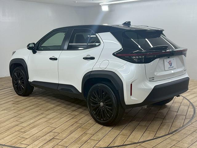 ヤリスクロス ハイブリッドＺ　ウルバーノ　全周囲カメラ／シートヒーター／アダプティブクルーズコントロール／ブラインドスポットモニター／ディスプレイオーディオ／ＥＴＣ／フルセグ／ナビ／スマートキー／パワーシート／ＨＤＭＩ／シートヒーター（67枚目）