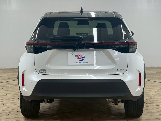 ヤリスクロス ハイブリッドＺ　ウルバーノ　全周囲カメラ／シートヒーター／アダプティブクルーズコントロール／ブラインドスポットモニター／ディスプレイオーディオ／ＥＴＣ／フルセグ／ナビ／スマートキー／パワーシート／ＨＤＭＩ／シートヒーター（68枚目）