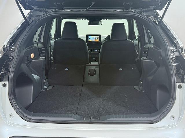 ヤリスクロス ハイブリッドＺ　ウルバーノ　全周囲カメラ／シートヒーター／アダプティブクルーズコントロール／ブラインドスポットモニター／ディスプレイオーディオ／ＥＴＣ／フルセグ／ナビ／スマートキー／パワーシート／ＨＤＭＩ／シートヒーター（59枚目）