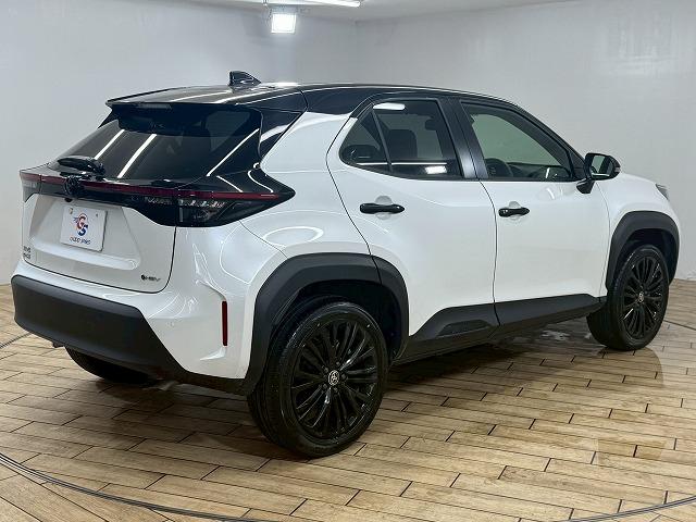 ヤリスクロス ハイブリッドＺ　ウルバーノ　全周囲カメラ／シートヒーター／アダプティブクルーズコントロール／ブラインドスポットモニター／ディスプレイオーディオ／ＥＴＣ／フルセグ／ナビ／スマートキー／パワーシート／ＨＤＭＩ／シートヒーター（66枚目）