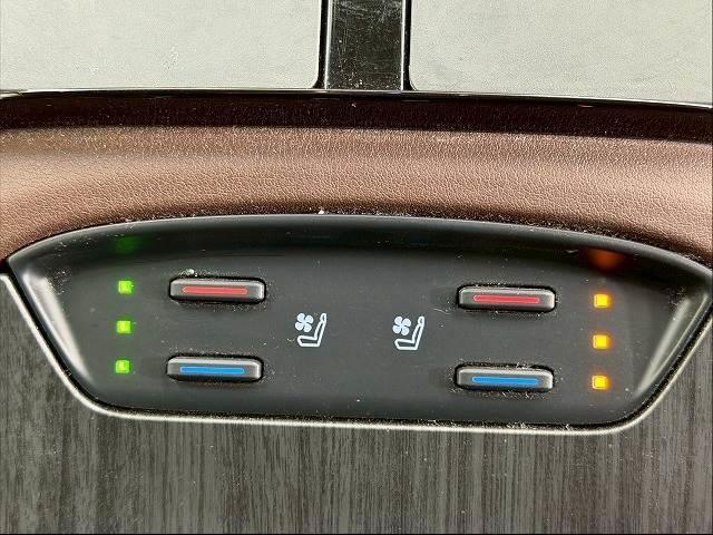 ハリアーハイブリッド Z レザーパッケージ モデリスタエアロ/全周囲カメラ/レーダクルーズコントロール/純正12.3インチナビ/デジタルインナーミラー/ブラインドスポットモニター/調光ルーフ/シートヒーター/シートクーラー/電動リヤゲート(11枚目)