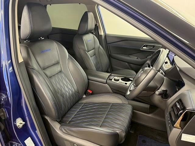 エクストレイル オーテック　ｅ－４ＯＲＣＥ　アドバンスドパッケージ　アラウンドビューモニター／プロパイロット／デジタルインナーミラー／ブラインドスポットモニター／電動リヤゲート／ヘッドアップディスプレイ／純正１２．３インチナビ／パワーシート／リートメモリー／ＬＥＤ（5枚目）