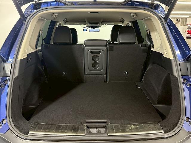 エクストレイル オーテック　ｅ－４ＯＲＣＥ　アドバンスドパッケージ　アラウンドビューモニター／プロパイロット／デジタルインナーミラー／ブラインドスポットモニター／電動リヤゲート／ヘッドアップディスプレイ／純正１２．３インチナビ／パワーシート／リートメモリー／ＬＥＤ（33枚目）