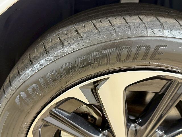 CX-60 PHEV プレミアムモダン サンルーフ/ホワイトレザーシート/全周囲カメラ/BOSEスピーカー/ブラインドスポットモニター/シートヒーター/シートクーラー/ステアリングヒーター/レーダクルーズコントロール/パドルシフト(26枚目)