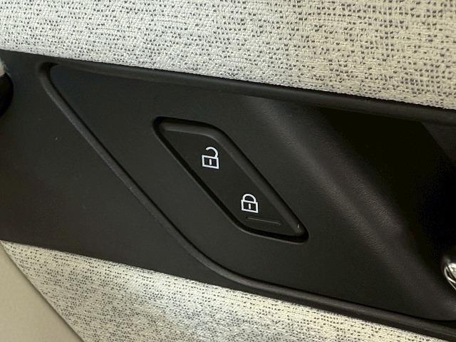 CX-60 PHEV プレミアムモダン サンルーフ/ホワイトレザーシート/全周囲カメラ/BOSEスピーカー/ブラインドスポットモニター/シートヒーター/シートクーラー/ステアリングヒーター/レーダクルーズコントロール/パドルシフト(61枚目)