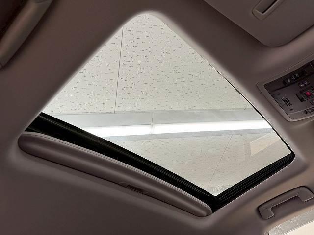 RX RX450hL サンルーフ/モデリスタエアロ/三眼LEDヘッドライト/ブラインドスポットモニター/シートクーラー/シートヒーター/レーダークルーズコントロール/ヘッドアップディスプレイ/電動リヤゲート(8枚目)