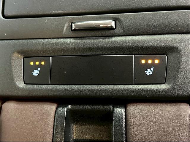 RX RX450hL サンルーフ/モデリスタエアロ/三眼LEDヘッドライト/ブラインドスポットモニター/シートクーラー/シートヒーター/レーダークルーズコントロール/ヘッドアップディスプレイ/電動リヤゲート(61枚目)